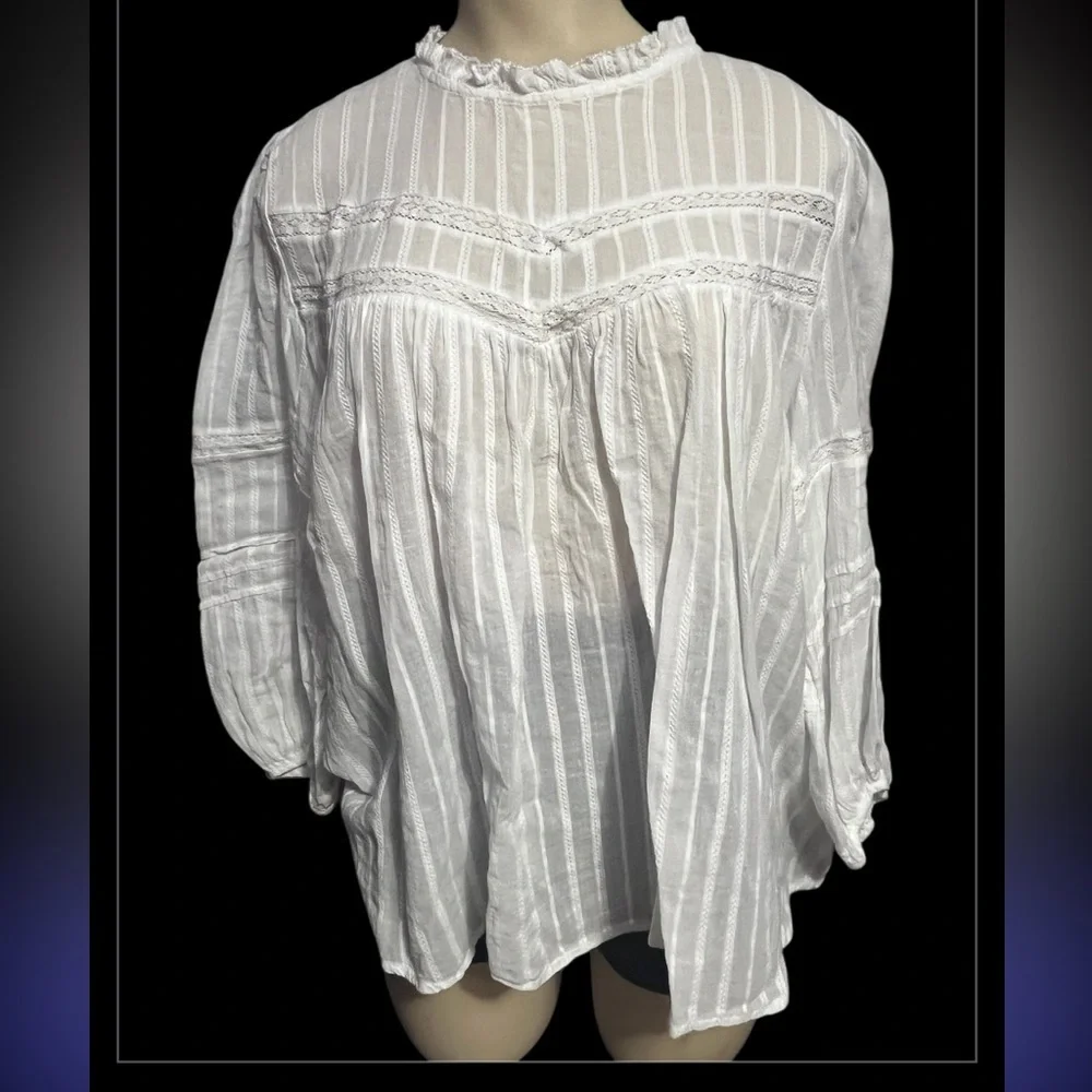 Universal Thread White Textured Blouse - Picture 3 of 12
